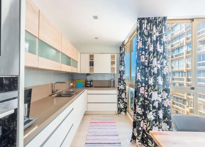 Daire Primebeach Access Sea Views By Better Bookings